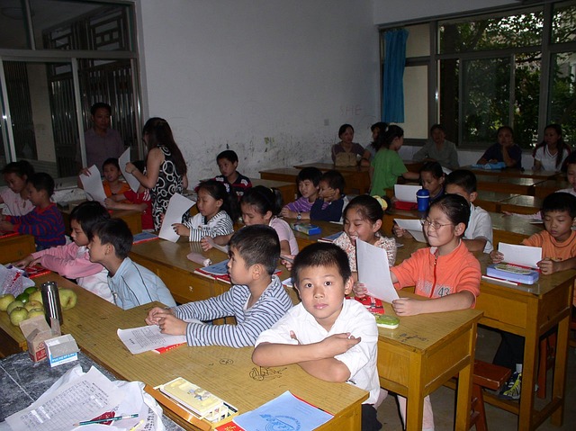 三年级读书小报怎么画，三年级读书绘画